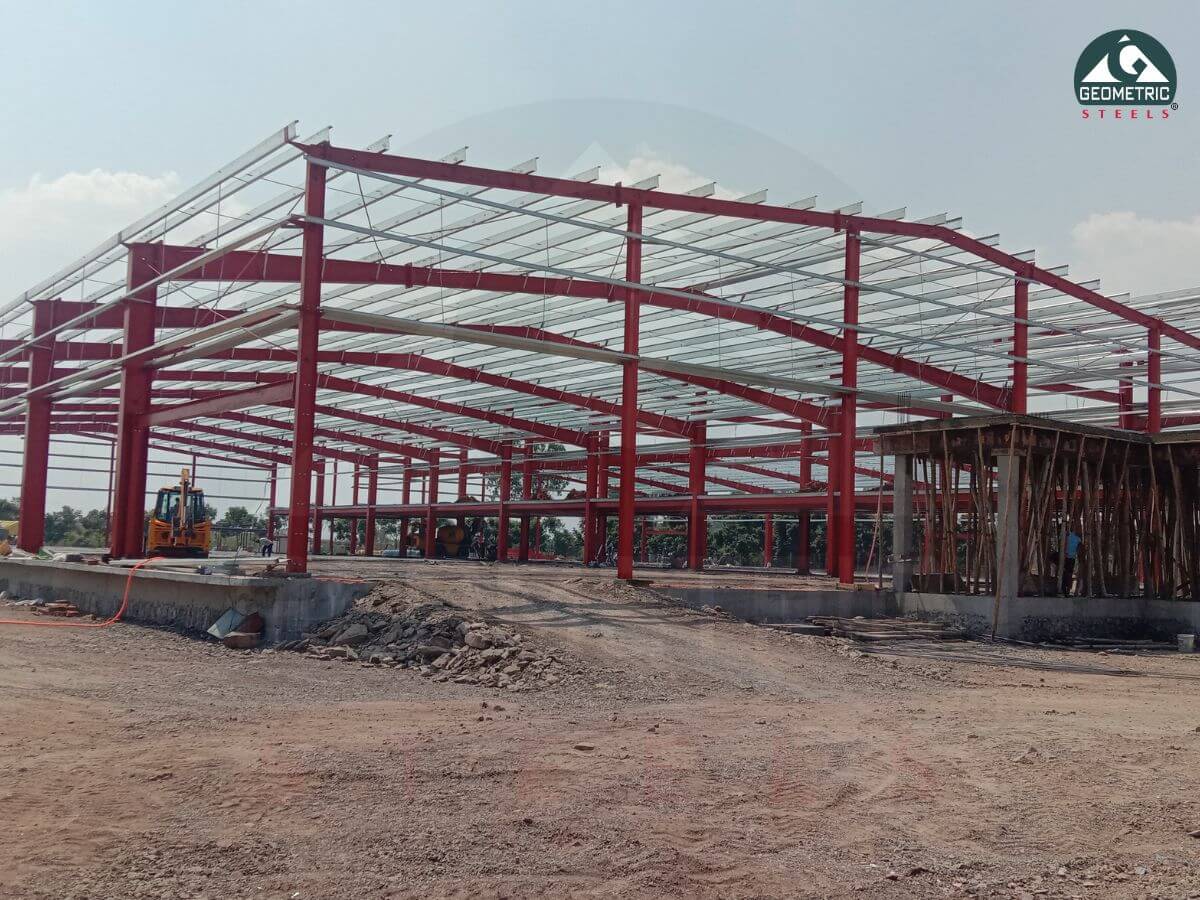 Pre-engineered buildings with purlins